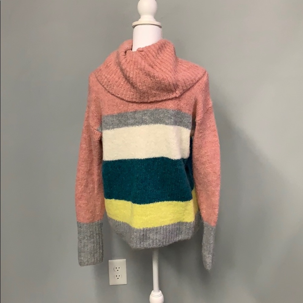 Sweater - Picture 3 of 5